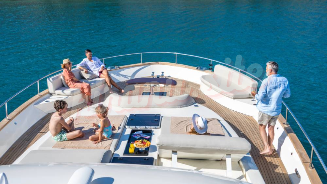 Read more about the article Exclusive Yacht Vacation Experience: Combining Opulence, Privacy, and Personalized Service